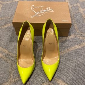 ! SOLD ! Pigalle Follies 100 patent Neon Yellow 38.5